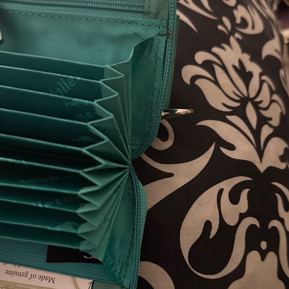 WalletBe Green Wallet - Picture 3 of 9
